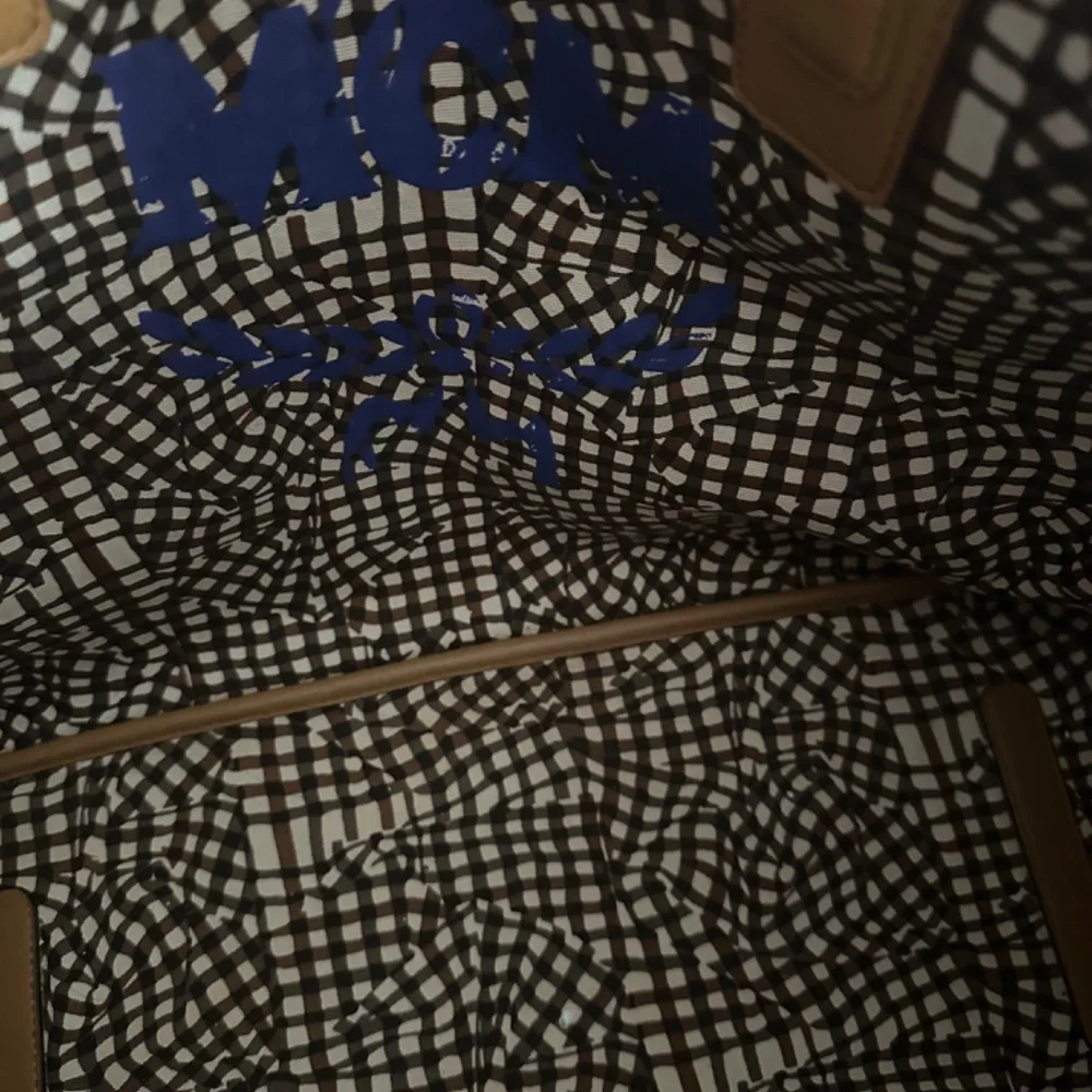 Large MCM reversible - Picture 7 of 10